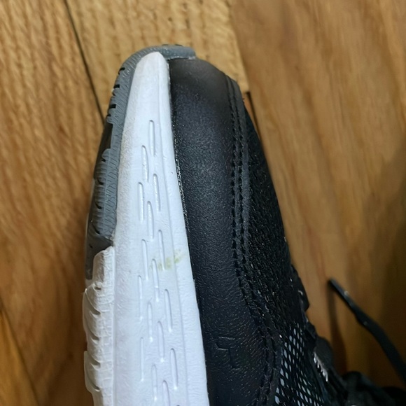 Like new! Womens FILA black aqua running shoes Sz 7 Great condition, w/ Box - Picture 11 of 11